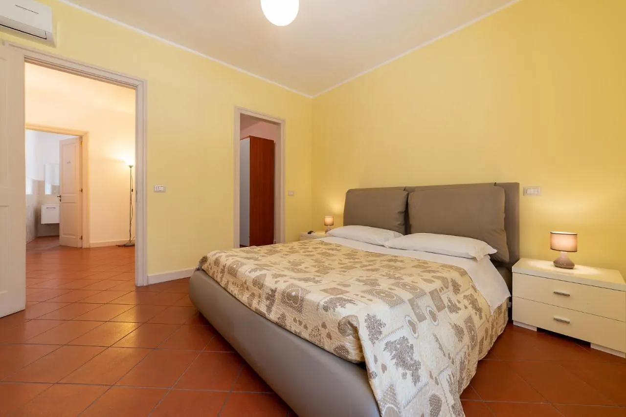 Appartamento Indipendente In Centro A Lecce Con Parcheggio Gratuito